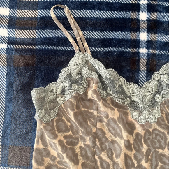 Victoria’s Secret Mini Slip Dress Size S - Picture 13 of 13